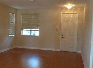 9046 NW 181st St, Hialeah, FL 33018