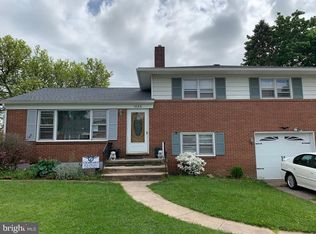 1886 North Dr, York, PA 17408