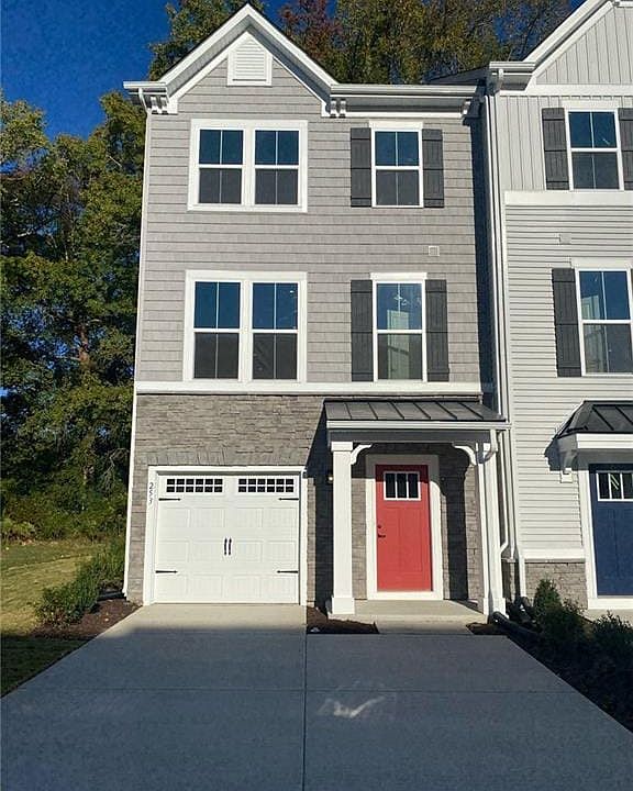 1st image of 253 Falcon Ave