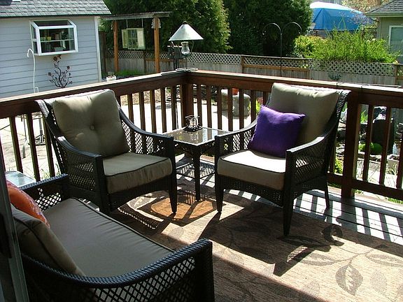 Back Deck (off family room)