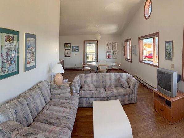 117 S 1st St #200