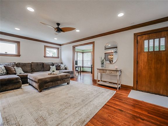 4th image of 16704 Ernadale Ave