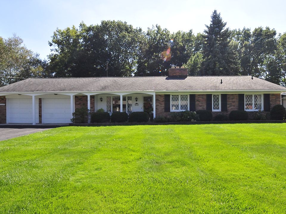 1st image of 44385 Harmony Ln