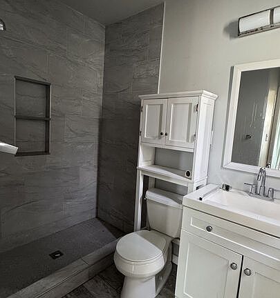 4th image of 9601 Alexander Ave #1/2
