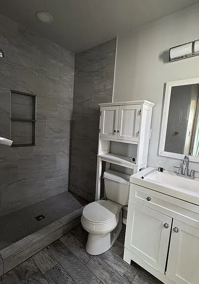 9601 Alexander Ave #1/2 — Photo 4