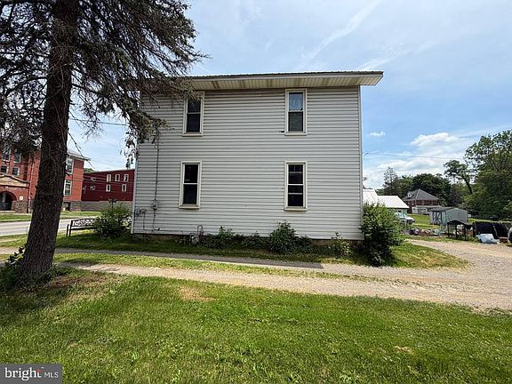 3rd image of 116 E Main St