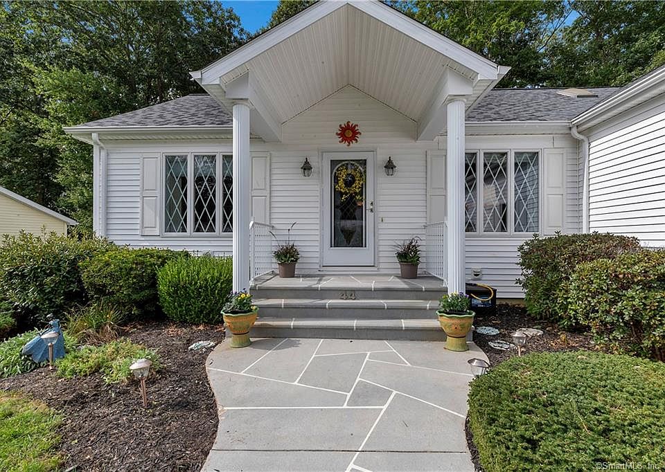 44 Hillcrest Drive