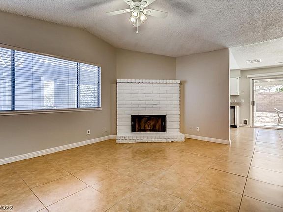 2nd image of 562 Grimsby Ave