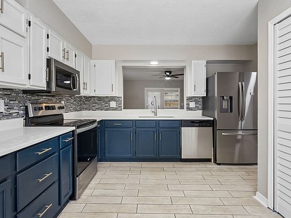 3rd image of 477 Green Spring Cir