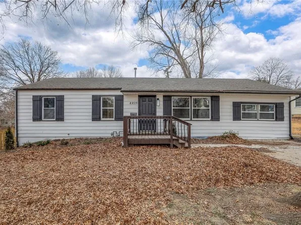8819 E 80th Ter, Raytown, MO 64138