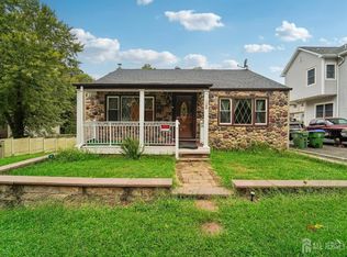 108 Park Way, Edison, NJ 08817