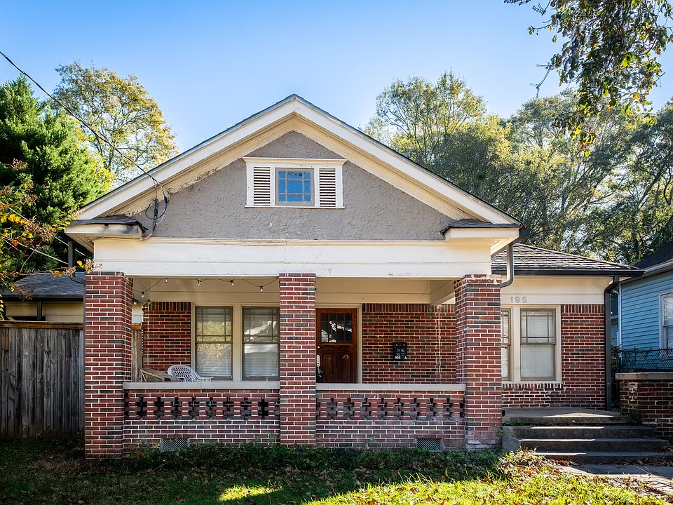 195 Flora Ave NE