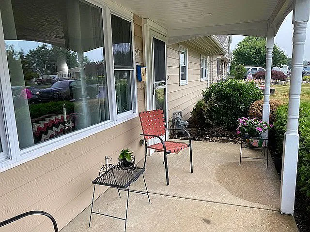 217 Yorkshire Rd photo 1
