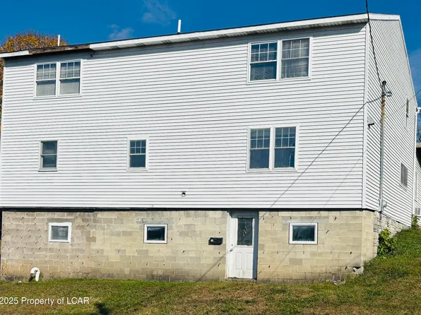 18 Thompson St, Pittston, PA 18640