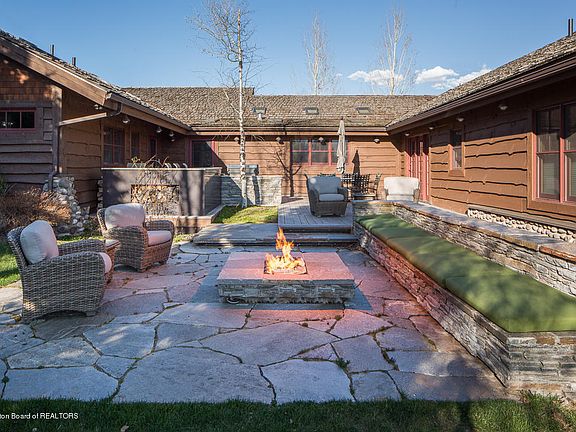 4th image of 6295 N Aspen Dr