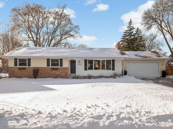 1252 Highview Dr, New Brighton, MN 55112