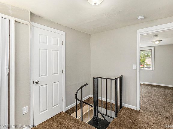4th image of 8427 Timken Ave