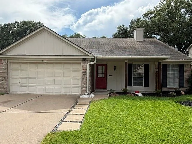 3311 Autumn Bridge Ln — Photo 1