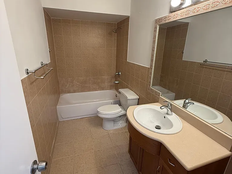 11830 SW 80th St #422 — Photo 17