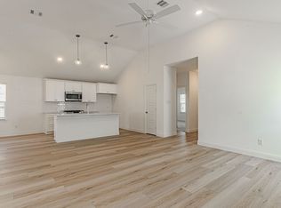6713 Lake Overlook Dr, Fort Worth, TX 76135