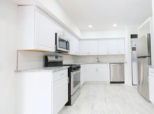 65 Galewood Dr APT C, Matawan, NJ 07747