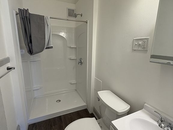 3rd image of 13375 Madison Ave #4