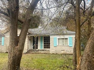 633 Arizona Ave, Wake Village, TX 75501