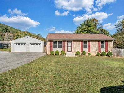 39 Chatham Cir, Roanoke, VA, 24019