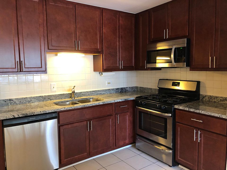 1st image of 7015 W Gunnison St APT 1B