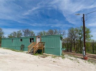 190 Old Austin Trl, Elgin, TX 78621