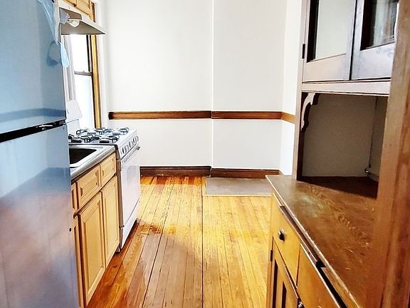 5th image of 37-29 28th St #12BB