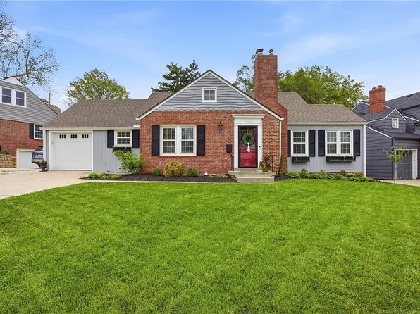 5325 Clark Dr, Roeland Park, KS 66205