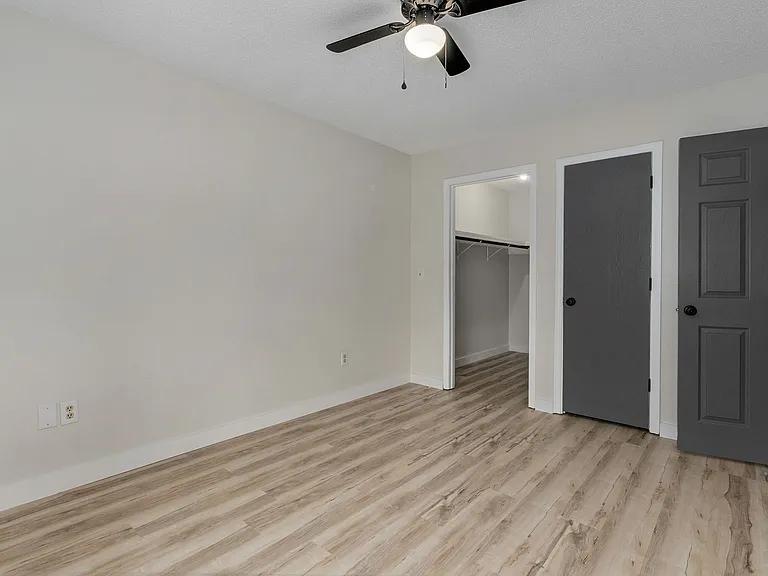 1221 S Park Ave #5 — Photo 12