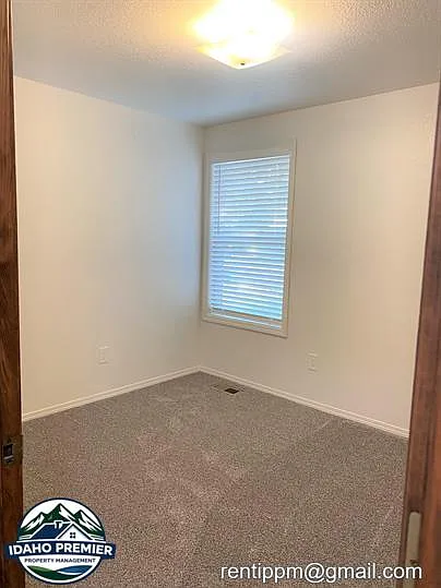 512 S Kearney Pl — Photo 14
