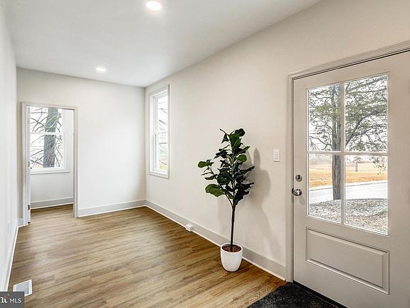 4th image of 206 Moulstown Rd