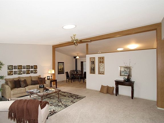 4th image of 6218 202nd Street Ct E