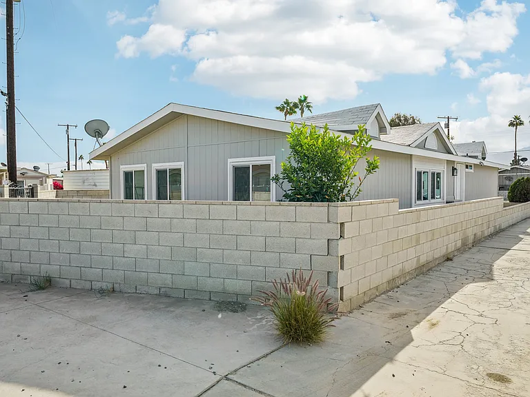 73300 Broadmoor Dr — Photo 26