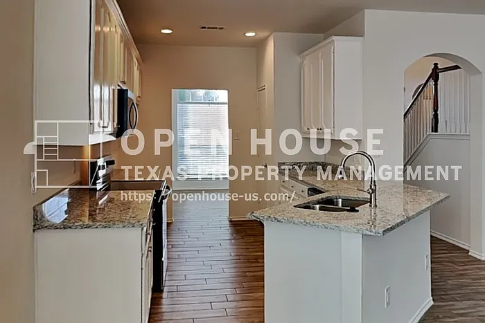 828 Pebblecreek Dr — Photo 5