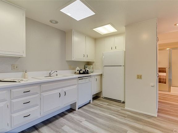 5th image of 13783 Alderwood Ln #23H