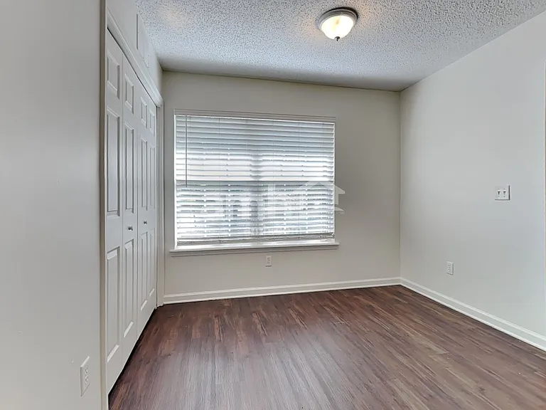 11127 Lauren Oaks Ln — Photo 4