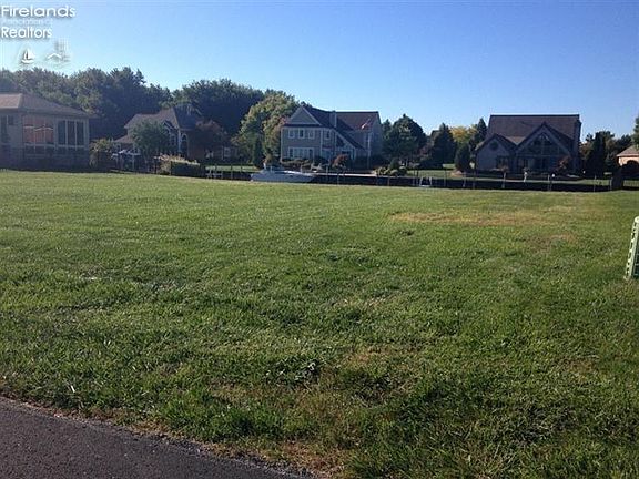 5th image of 709 Windward Cir