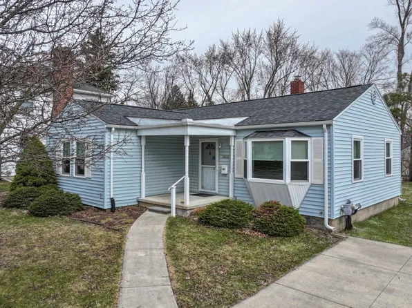 11833 Stuart St, Grand Blanc, MI 48439