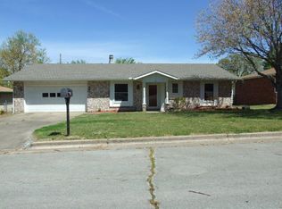 1515 W Fir St, Rogers, AR 72758