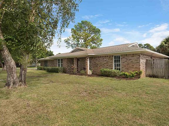 2nd image of 2779 Venetian Ct