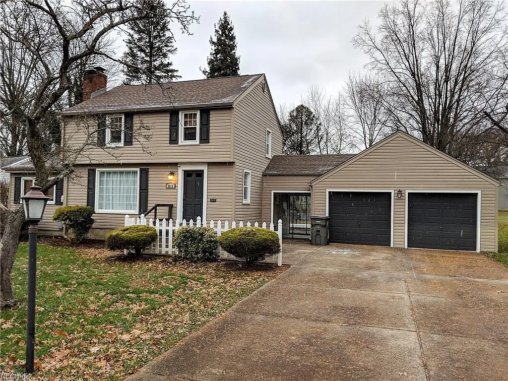 2219 Oran Dr photo 1