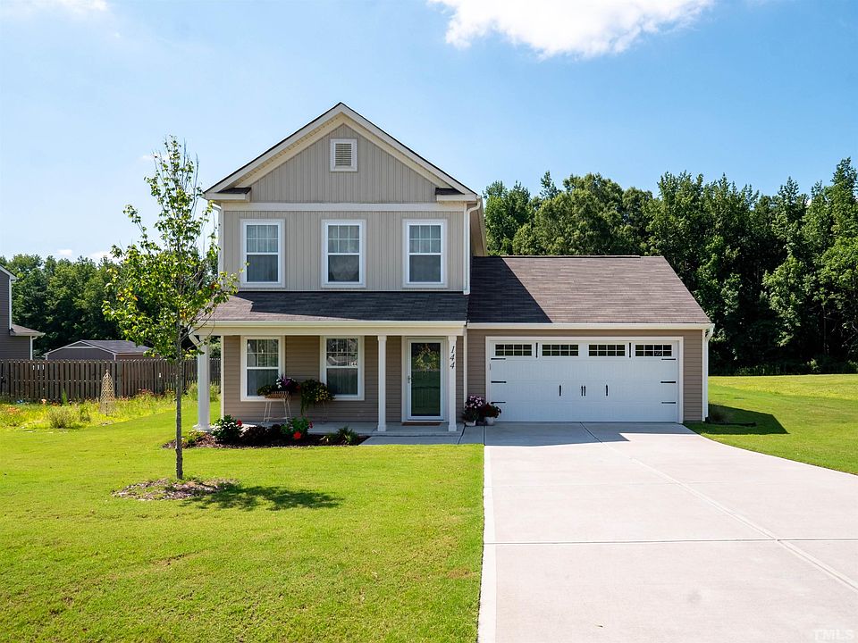 1st image of 144 Norris Farm Dr