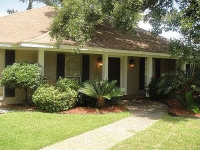 2nd image of 710 Briarwood Dr