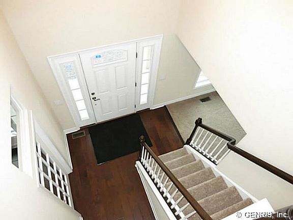 2nd image of 39 Marjorie Ln