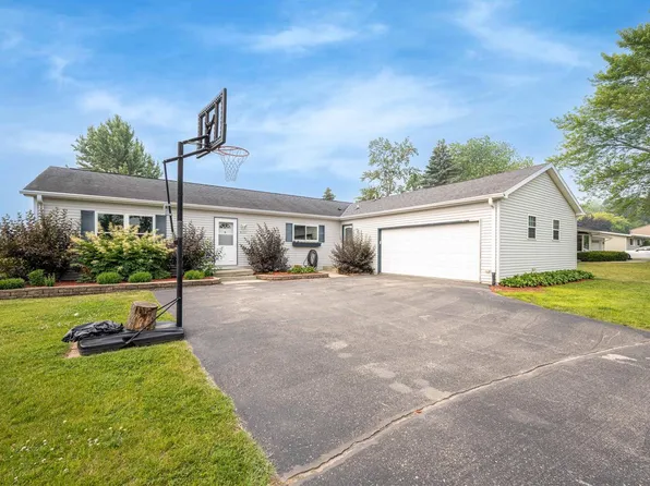 8303 12th PLACE, Kenosha, WI 53144