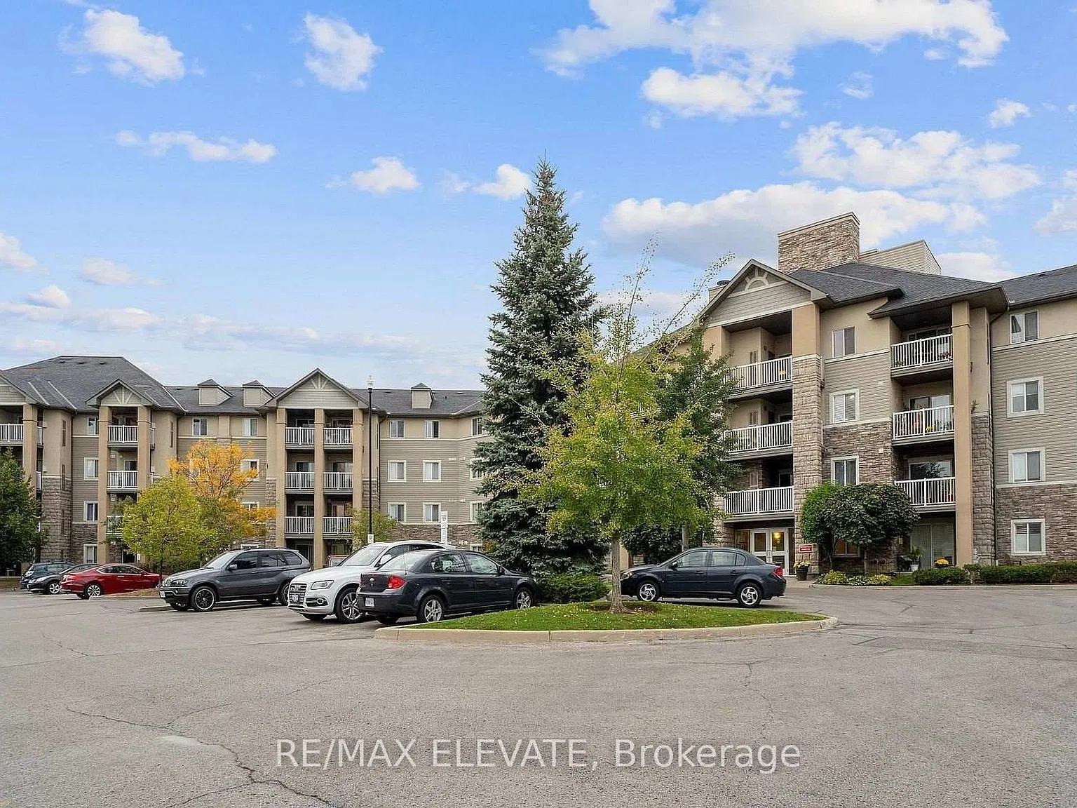 3 bed, $2,450 — Photo 3